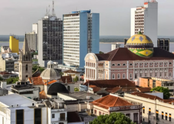 Amazonas lidera setor de serviços não financeiros na Região Norte