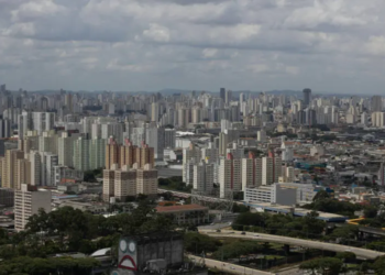PIB cresce 1,1% entre outubro e novembro de 2025, segundo FGV