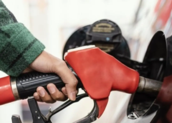 Após alta anunciada, média nacional da gasolina chega a R$ 7,49