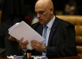 Alexandre de Moraes critica milícias digitais: ‘Judiciário não vai se acovardar’