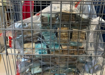 Justiça mantém prisão de delegada flagrada com R$ 1,7 milhão