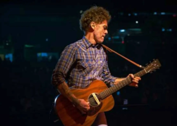 Nando Reis faz show em Manaus em comemoração aos seus 40 anos de carreira