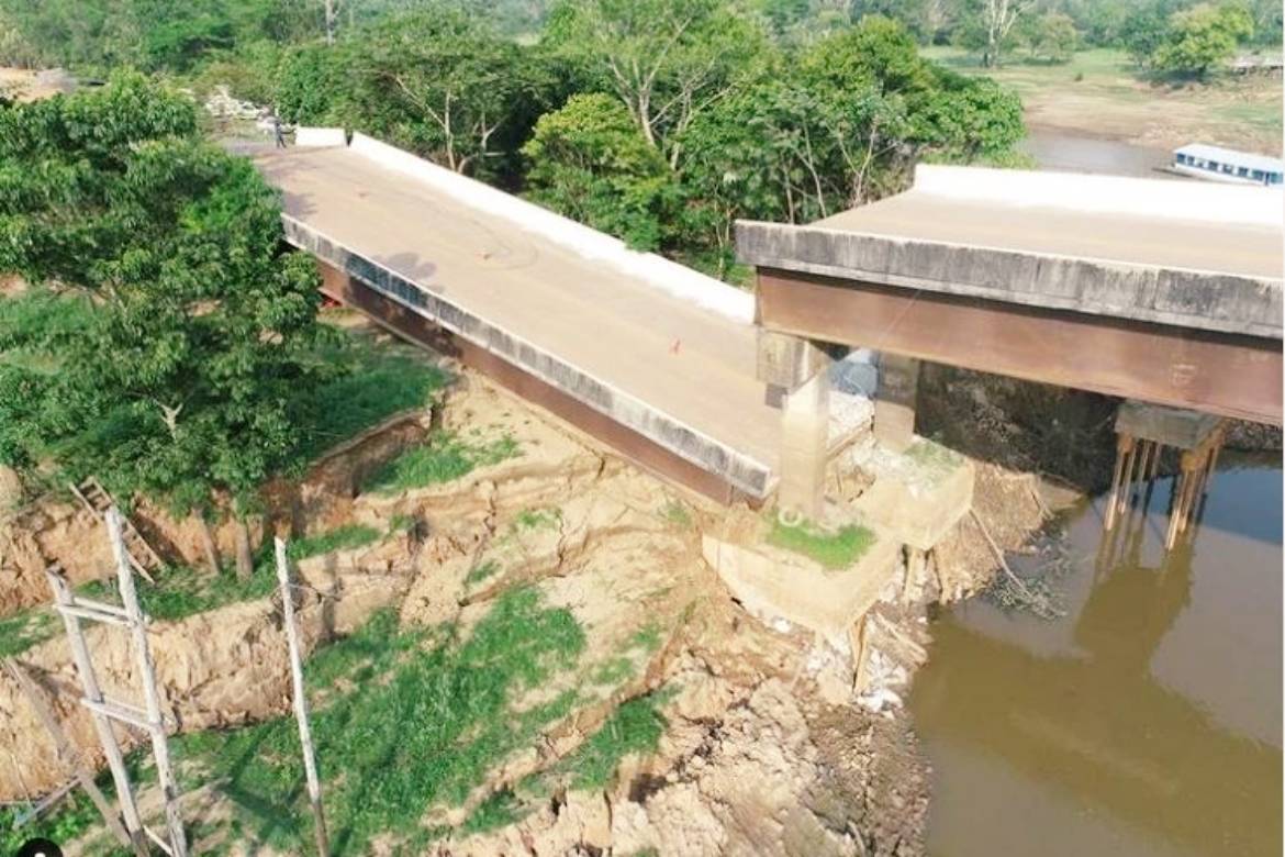 Segunda ponte desaba na BR-319 sobre o Rio Autaz Mirim, Careiro da Várzea