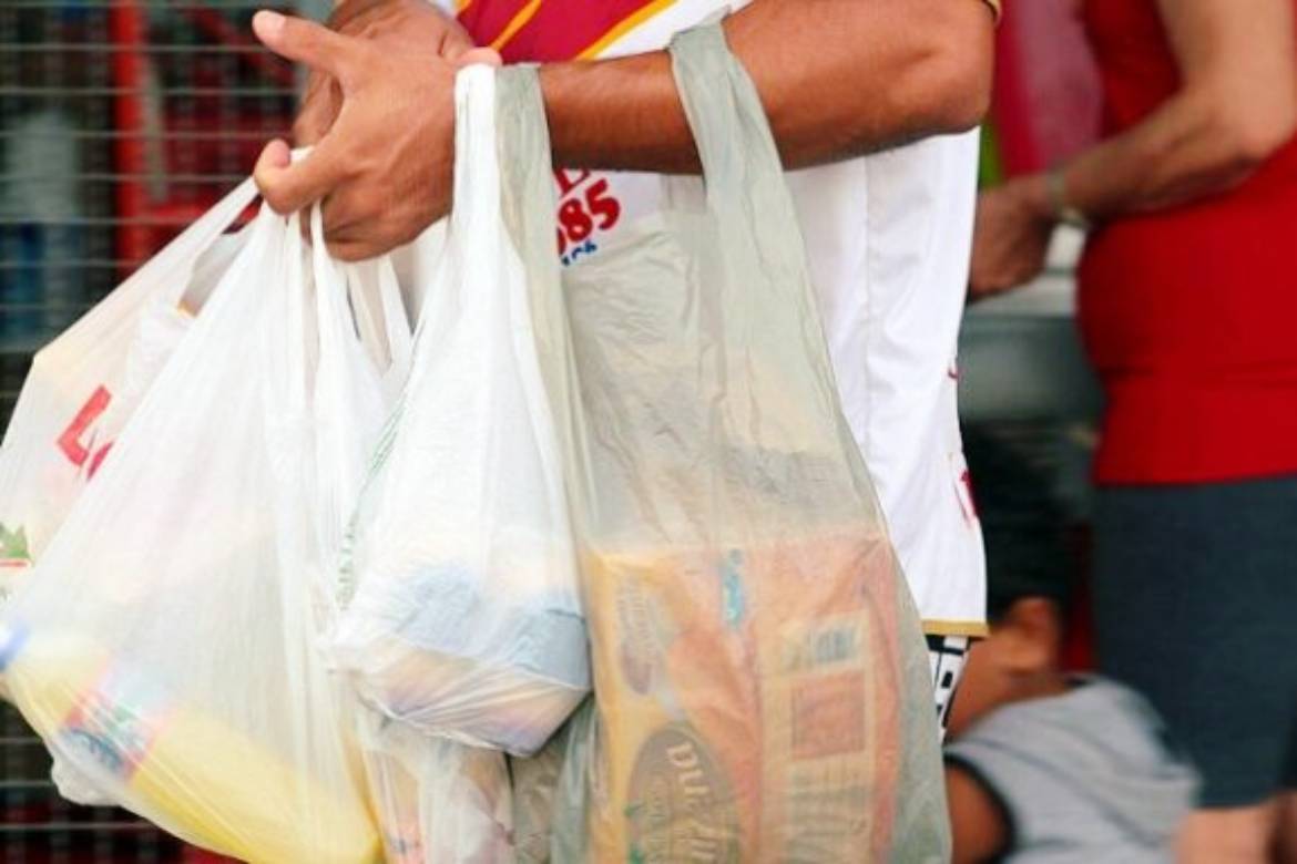 STF valida lei municipal que proibiu uso de sacolas plásticas