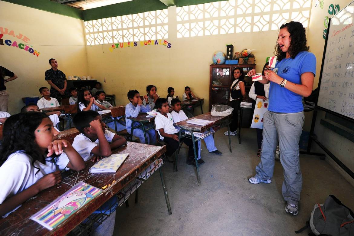 SP, RJ e MG são os estados que mais oferecem vagas para professores no Brasil