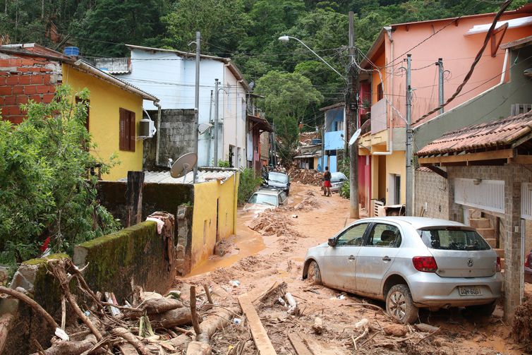 Clima já mudou, e adaptação é urgente, afirmam especialistas