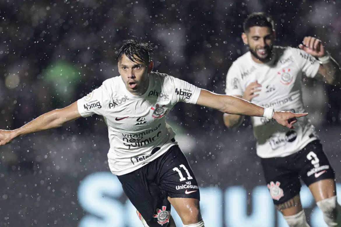 Corinthians derrota Vasco por 4 a 2 em pleno estádio de São Januário