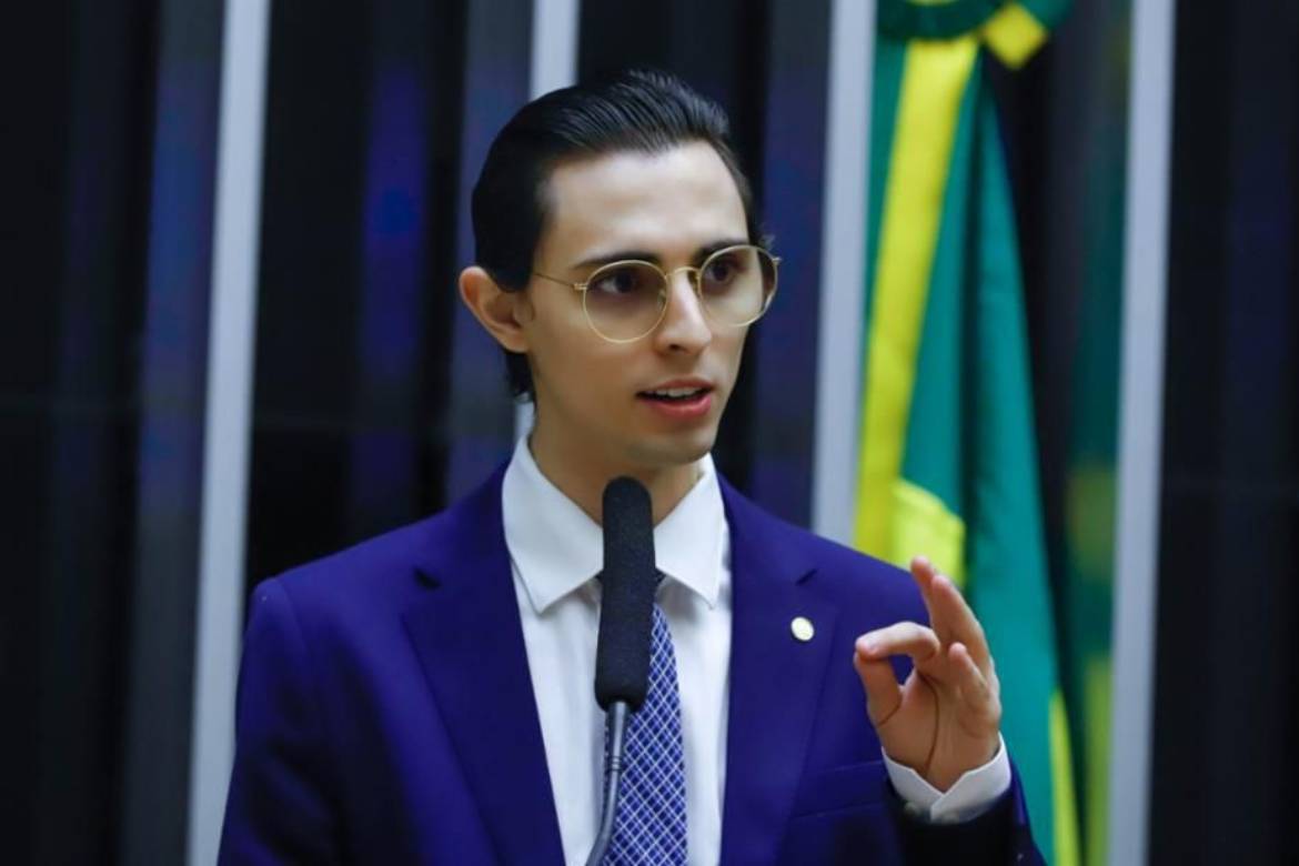 Amom Mandel integra ranking dos melhores deputados do Brasil