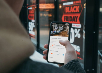Especialista orienta como se proteger de golpes durante a Black Friday