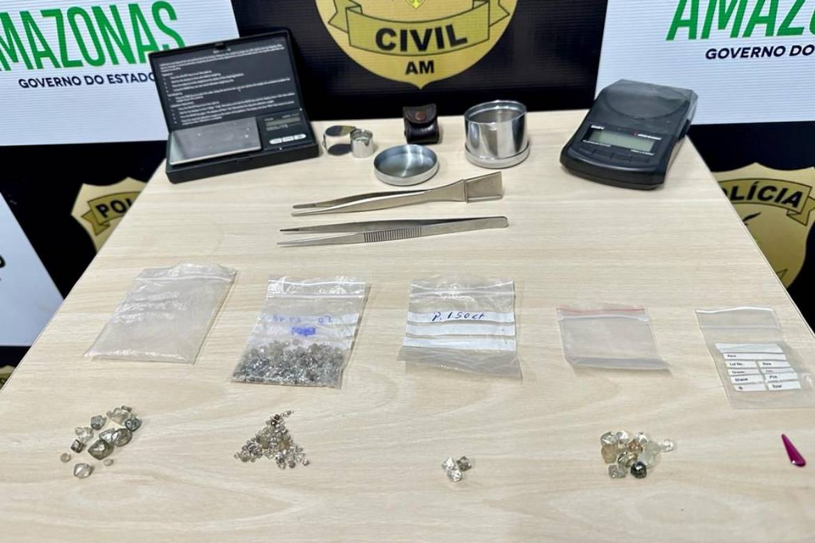 Homem é preso tentando vender diamantes avaliados em R$ 1 milhão, em Manaus