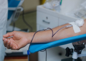 Hemoam lança a campanha 'Estoque Seguro', que visa alcançar 1 mil bolsas de sangue