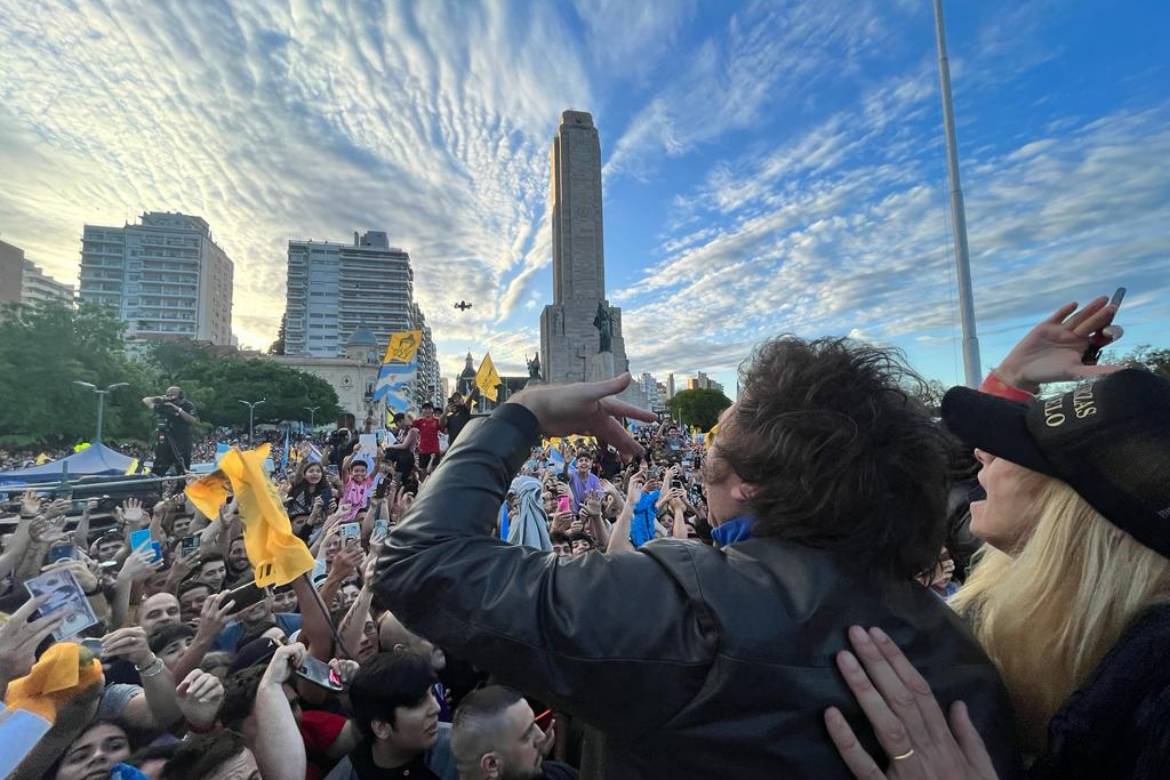 Lideranças parabenizam Milei por vitória na Argentina