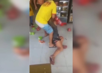 Mulher surta após atendente de padaria chamar marido de 'meu amor', no Pará