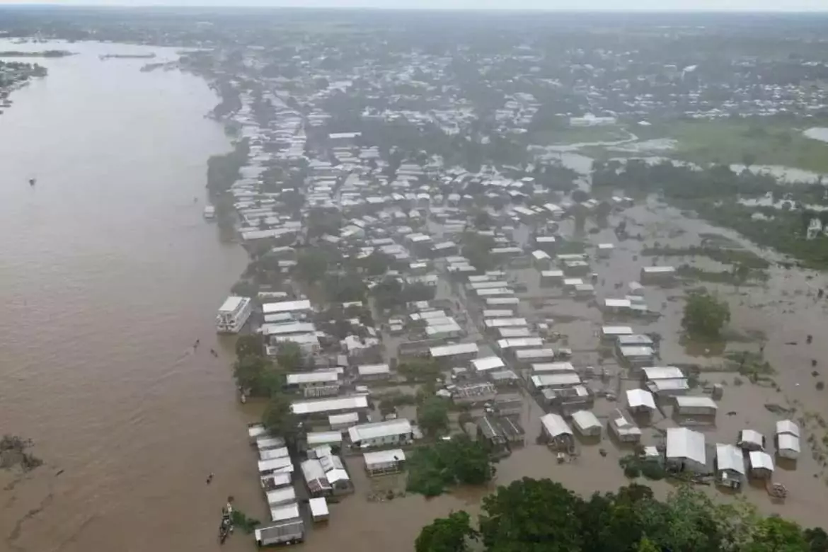 Mais de 13 mil pessoas são atingidas pela cheia dos rios em Eirunepé