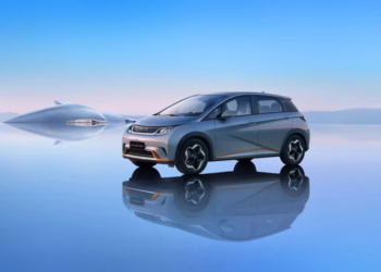 Cresce busca por carros elétricos e híbridos no Brasil