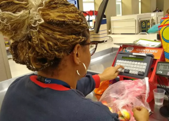 Desemprego atinge 6,9%, menor taxa para junho desde 2014, aponta IBGE. (Foto: Helena Pontes/Agência IBGE Notícia)