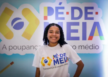 Brasil anuncia ampliação do Pé-de-Meia para estudantes do ensino médio
