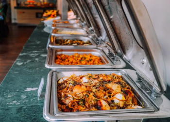 Benefício alimentação não cobre nem metade do custo real da refeição no Norte, diz pesquisa