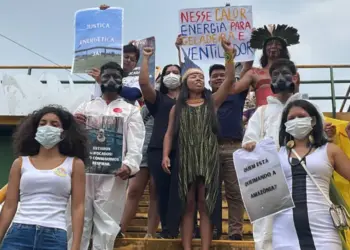 Enquanto G20 se reúne em Manaus, movimentos sociais realizam atos por justiça energética