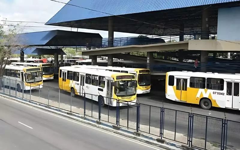 Justiça condena prefeitura e concessionárias por falhas no transporte público de Manaus