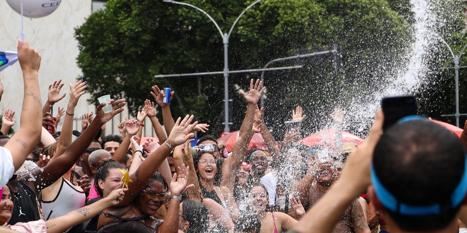 Celular no carnaval: saiba como proteger dados em caso de furto