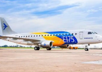 Tarifaço de Trump deixa de fora aviões, minérios e suco de laranja
