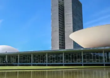 Calendário eleitoral deve reduzir ritmo do Congresso e adiar decisões estratégicas em 2026