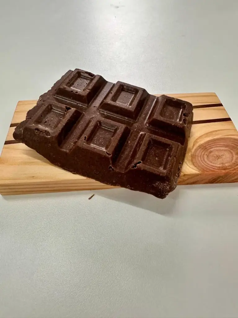 Chocolate feito da semente de Ingá. Foto: arquivo pessoal de Márcia Nascimento e Francisco Silva cedido a Agência Jamaxí