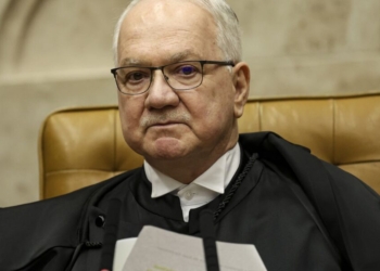 Fachin devolve relatoria do caso do INSS a Mendonça e mantém Master