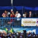 Lula e eleitores idosos se emocionam em “festa de aniversário”