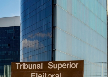 Ministro do TSE proíbe suspensão do canal Exército do Lula