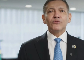 TSE nega acusação de Flávio sobre expulsão de fiscais de sala-cofre