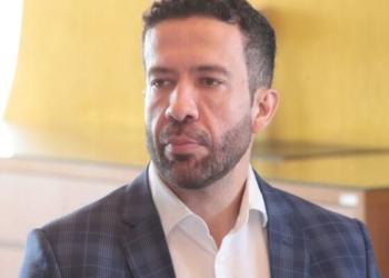 Janones poderá ter alta em 48 horas, diz boletim médico