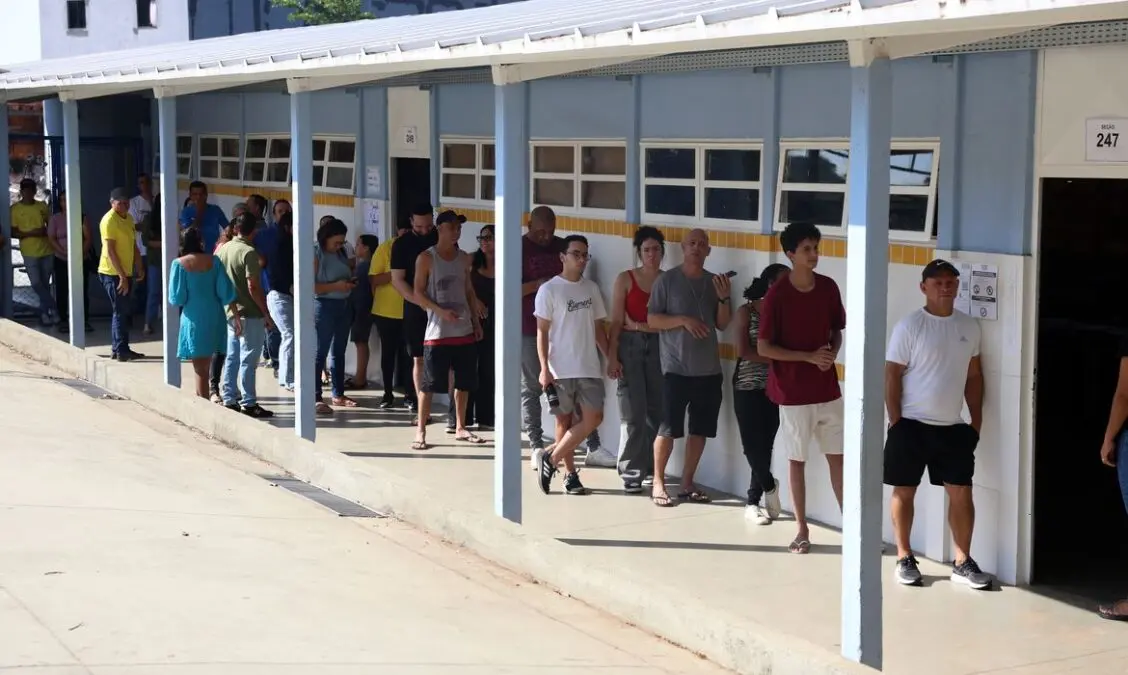 Zanin manda ampliar horário de votação ate às 19h